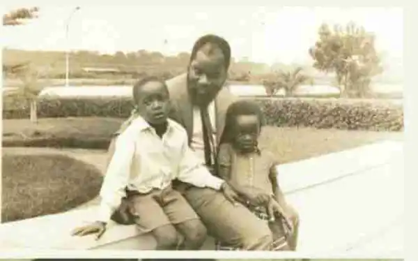 Throwback Photo Of Ojukwu With His Children While On Exile In Ivory Coast In 1971